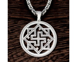 Оберег Валькирия из серебра в круге-foto2
